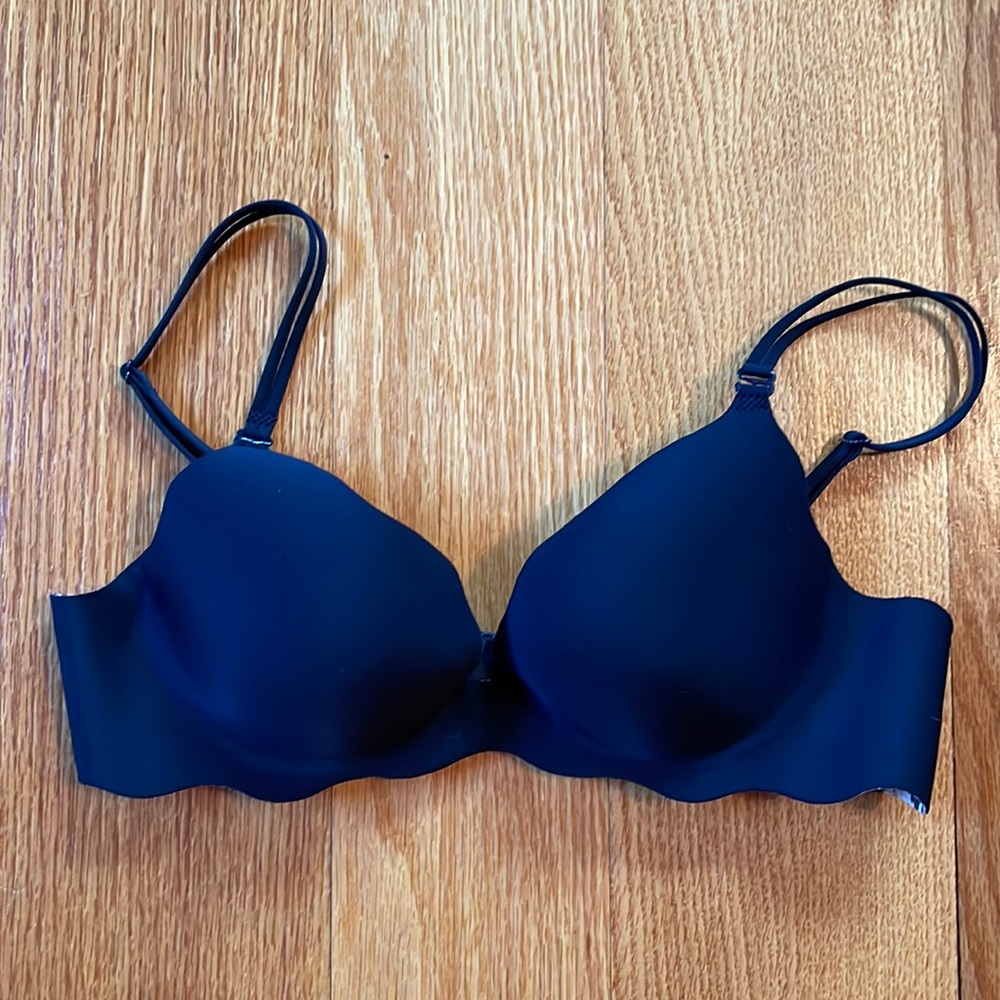 34A Victoria Secret Bra